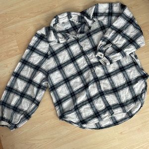 AE Puff sleeve flannel